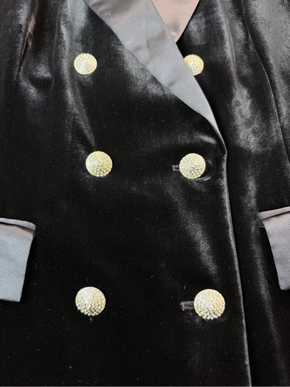 Bloomingdale's Black Velvet Double-Breasted Blazer with Satin Trim - Picture 6 of 12